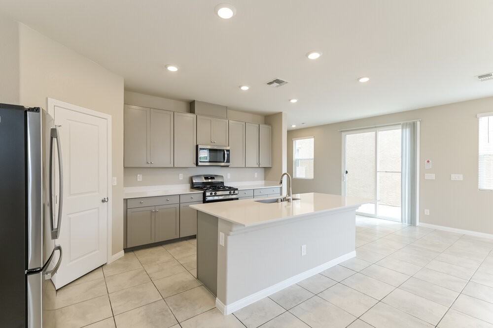 2938 Saltillo Ln - Photo 6 of 17