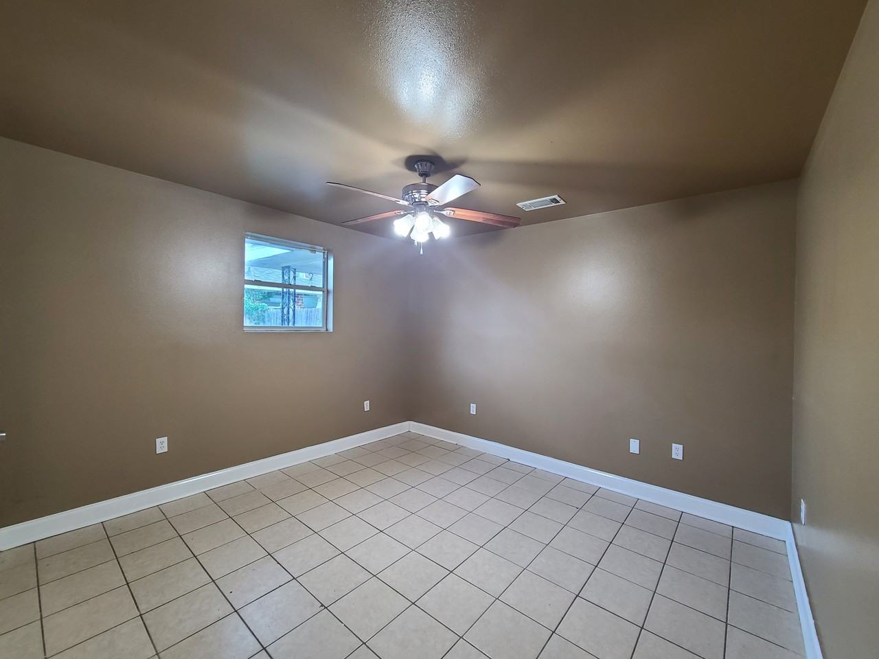 3218 Pakenham Dr #3218 - Photo 4 of 8