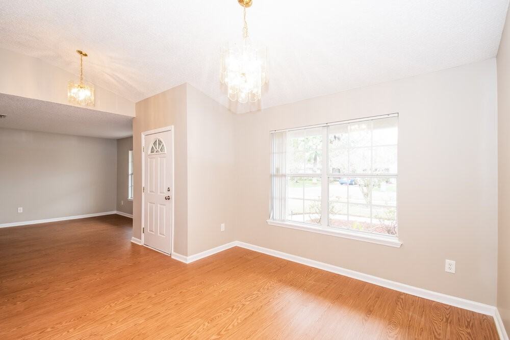 3138 Haverhill Ct - Photo 4 of 15