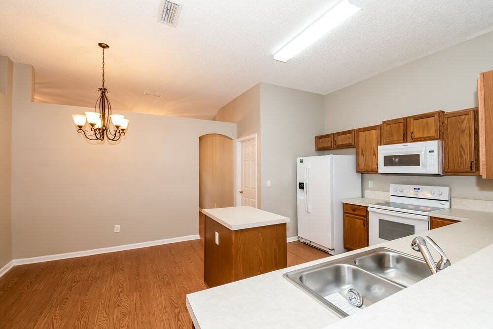 3138 Haverhill Ct - Photo 6 of 15