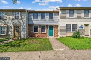 featured image of 6302 Betsy Ross Ct