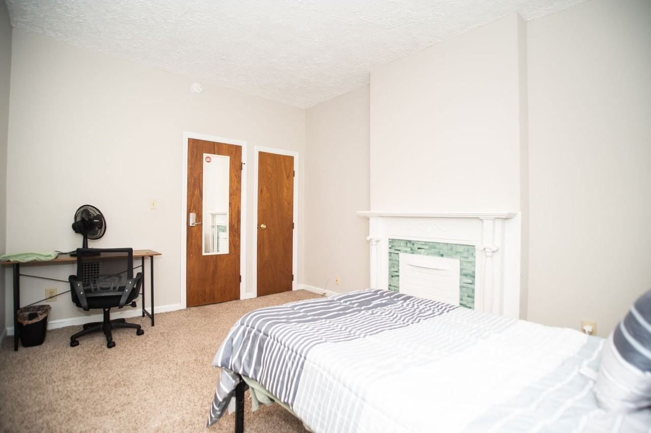 1355 Dennison Ave - Photo 4 of 8