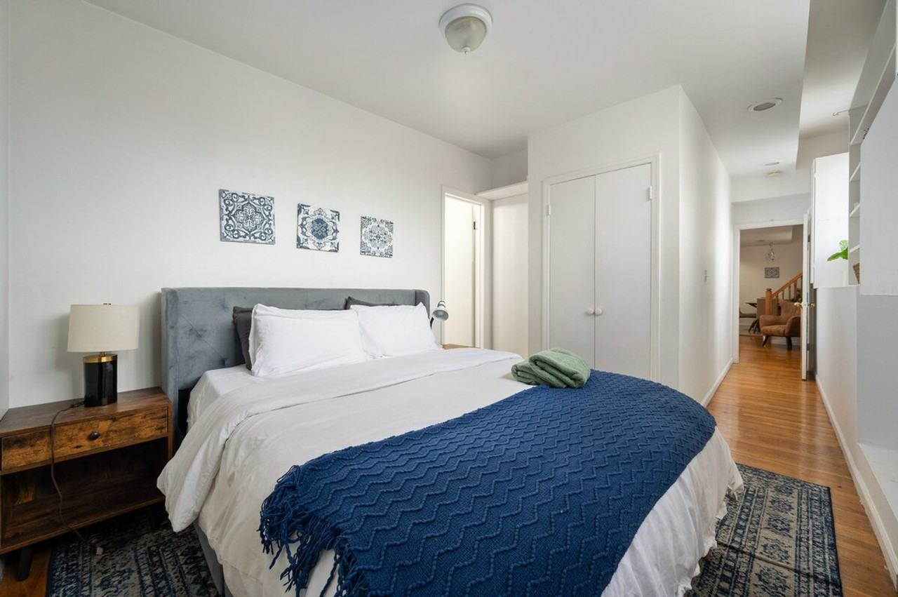 458 W 52nd St #1323993P - Photo 3 of 17