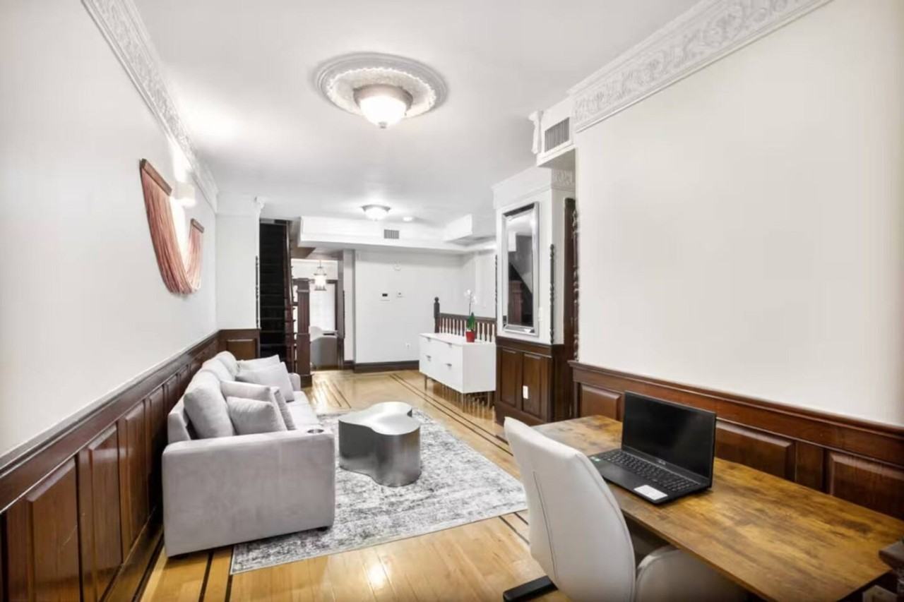 306 E 52nd St #1541850P - Photo 6 of 17