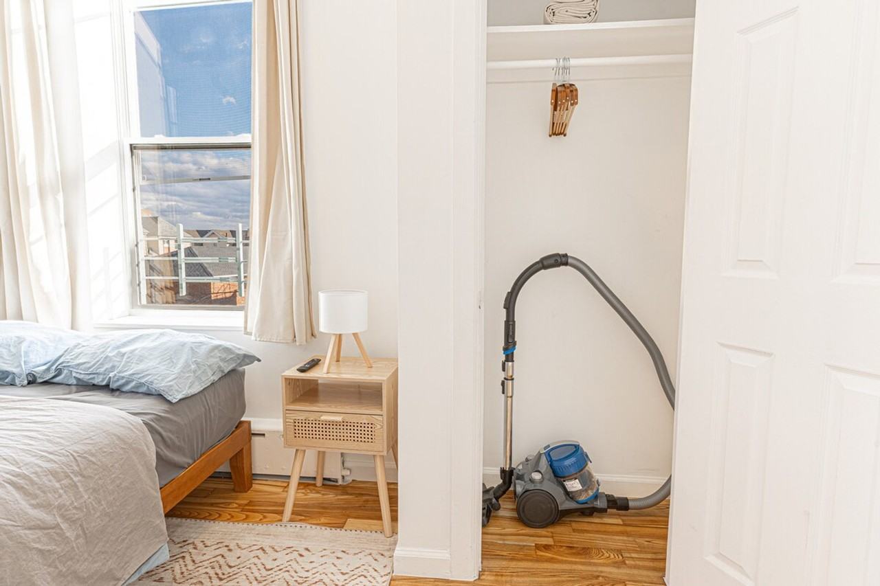 4025 Junction Blvd #1563106P - Photo 6 of 38