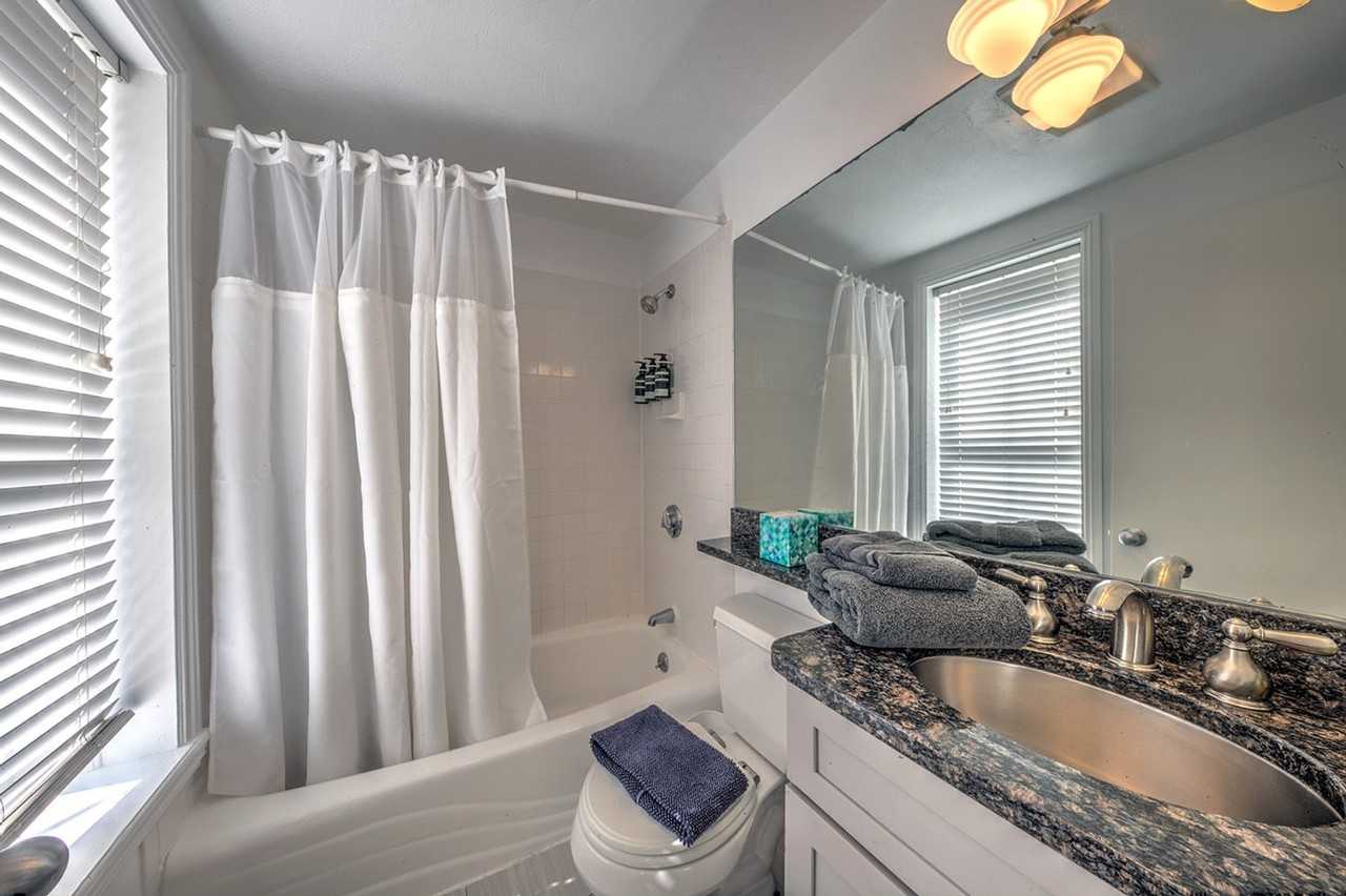 44 Concord Sq #1512187P - Photo 4 of 19