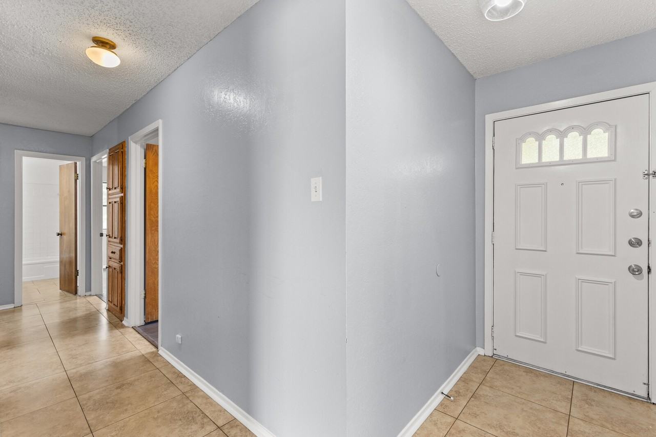 228 Laredo Dr #1 - Photo 2 of 16