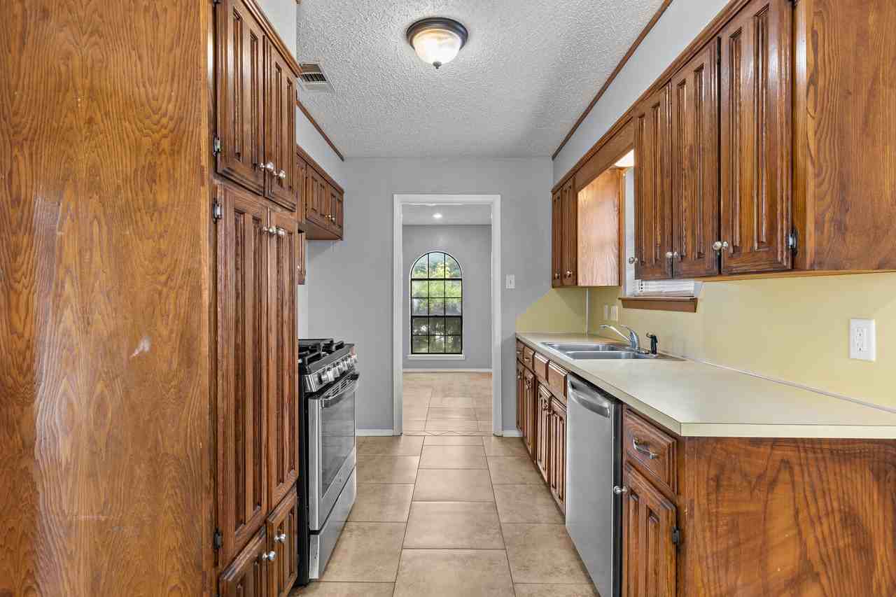 228 Laredo Dr #1 - Photo 6 of 16