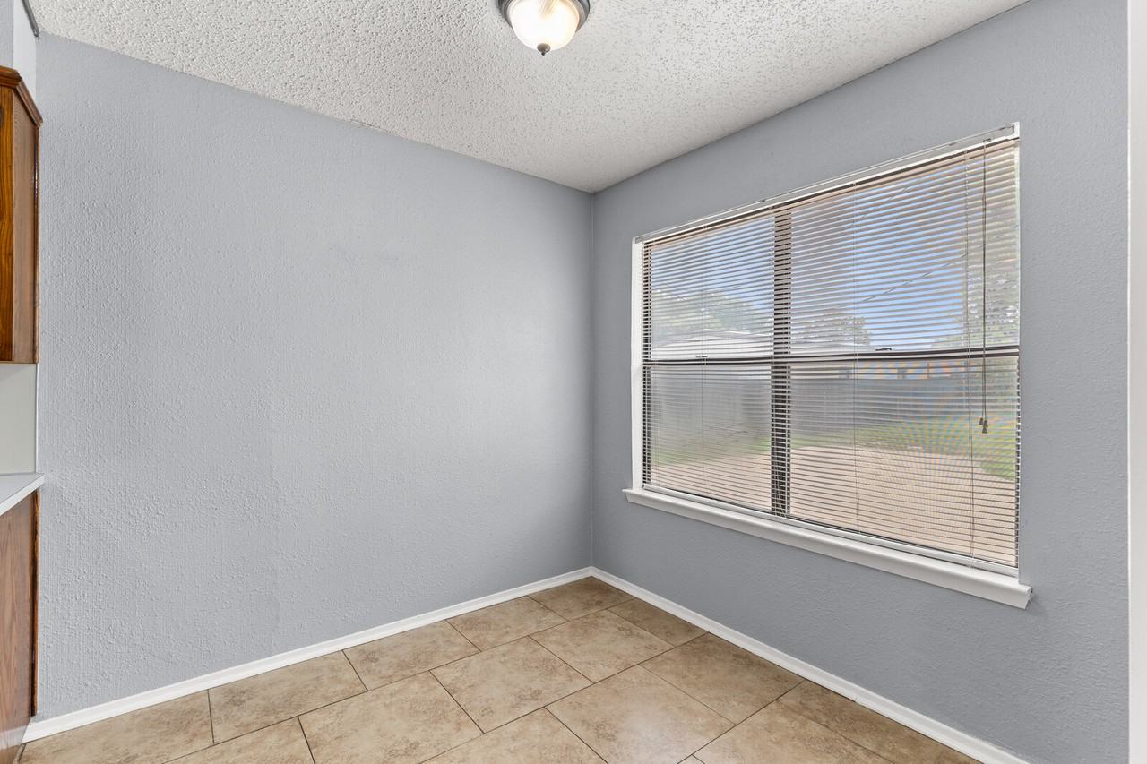 228 Laredo Dr #1 - Photo 7 of 16