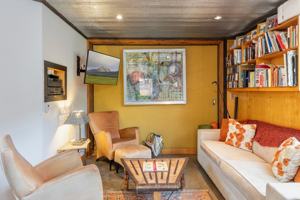 featured image of 216 E Galena Ave