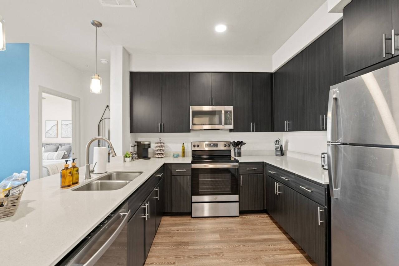 711 W Broadway Rd #1366979P - Photo 4 of 42