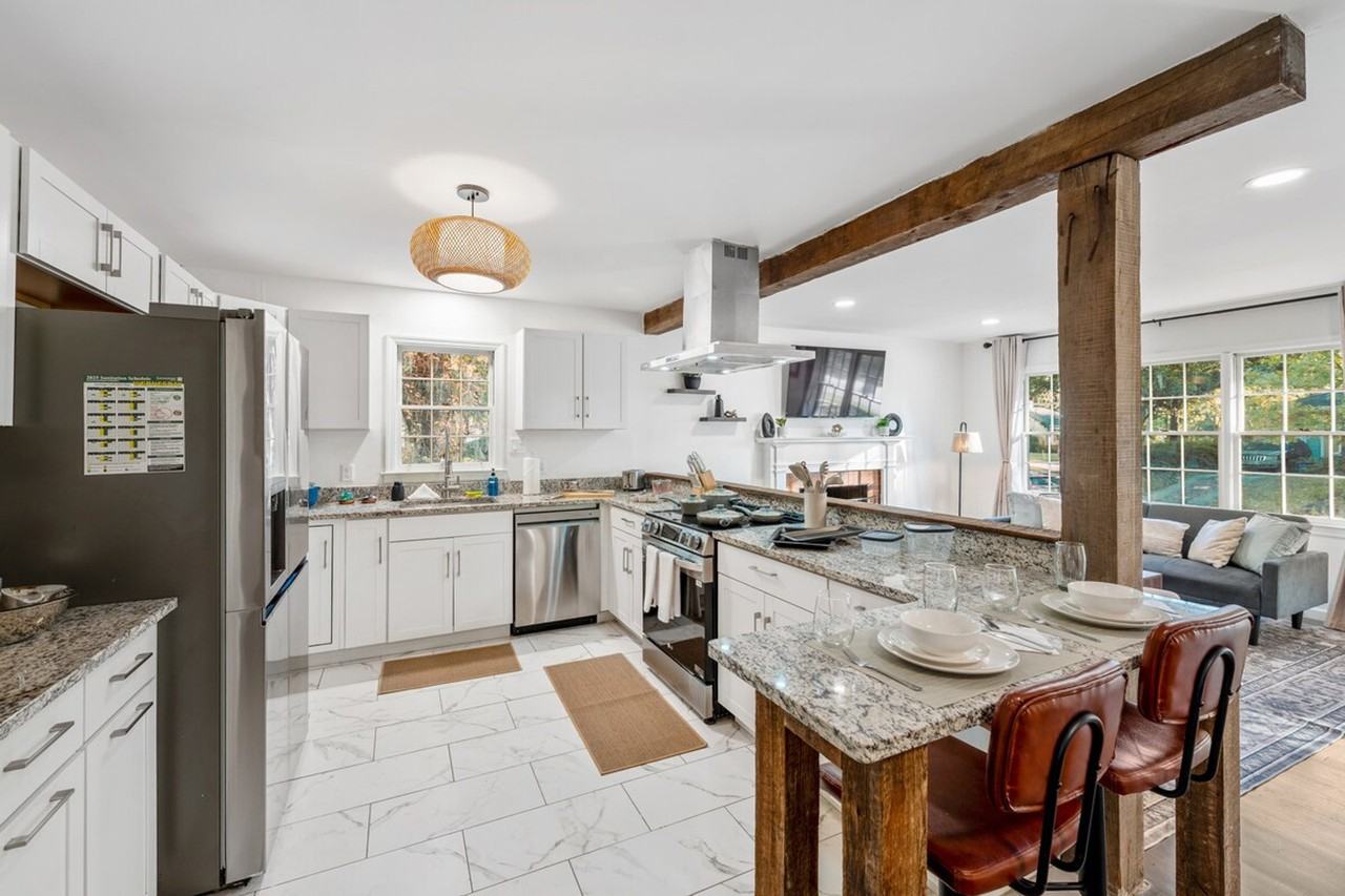 1464 E 41st St #1531849P - Photo 5 of 50