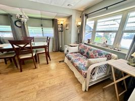 featured image of 941 Nettles Blvd