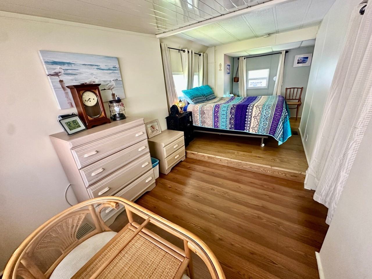 941 Nettles Blvd #1537509P - Photo 5 of 20