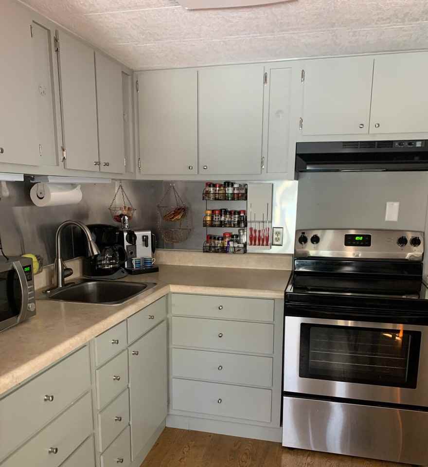941 Nettles Blvd #1537509P - Photo 6 of 20