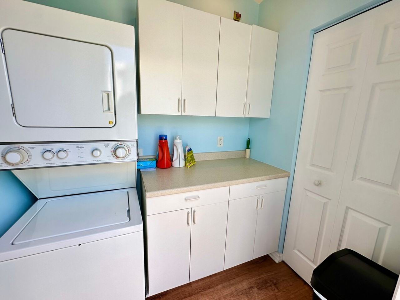 455 Nettles Blvd #1537483P - Photo 4 of 17