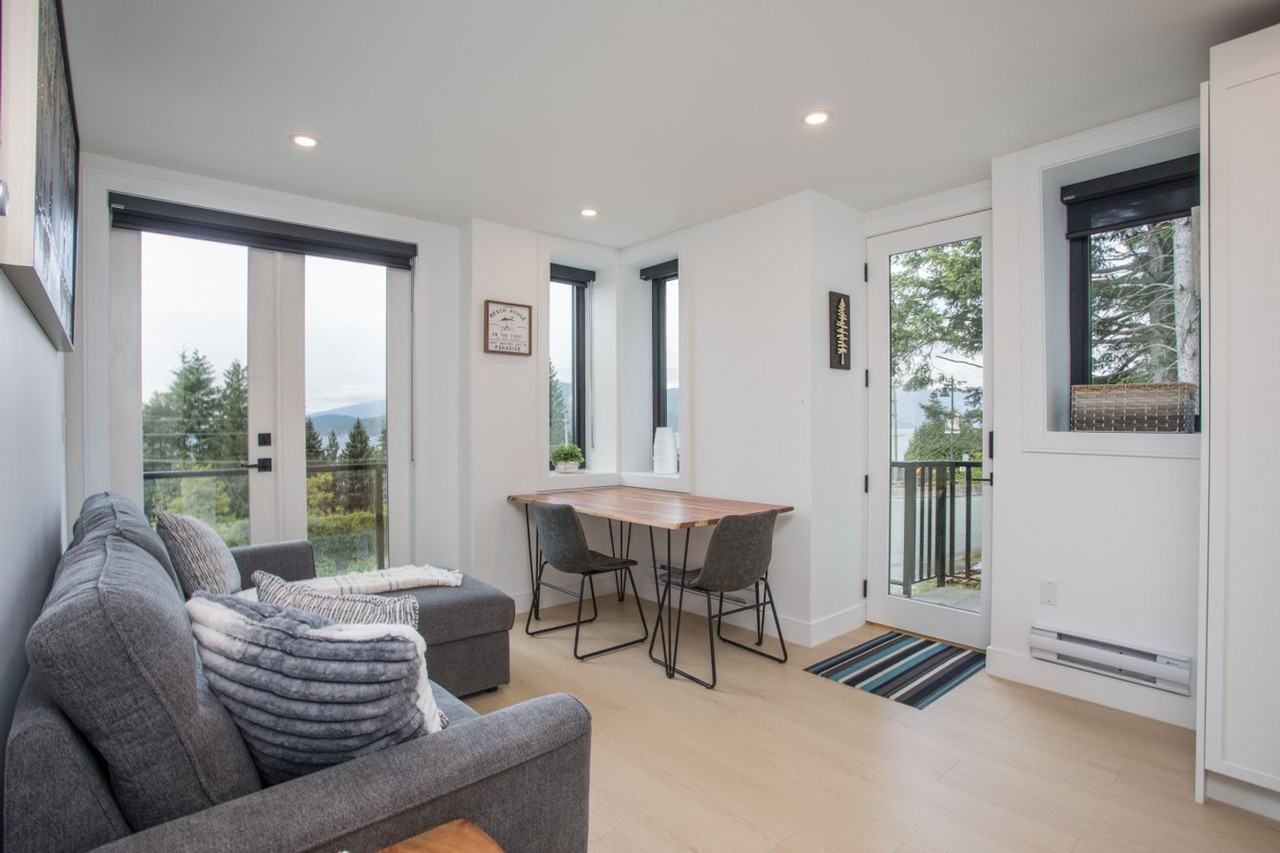 55 Kelvin Grove Way #1543147P - Photo 2 of 19