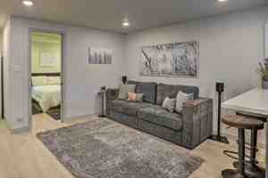 featured image of 2715 Macarthur Blvd
