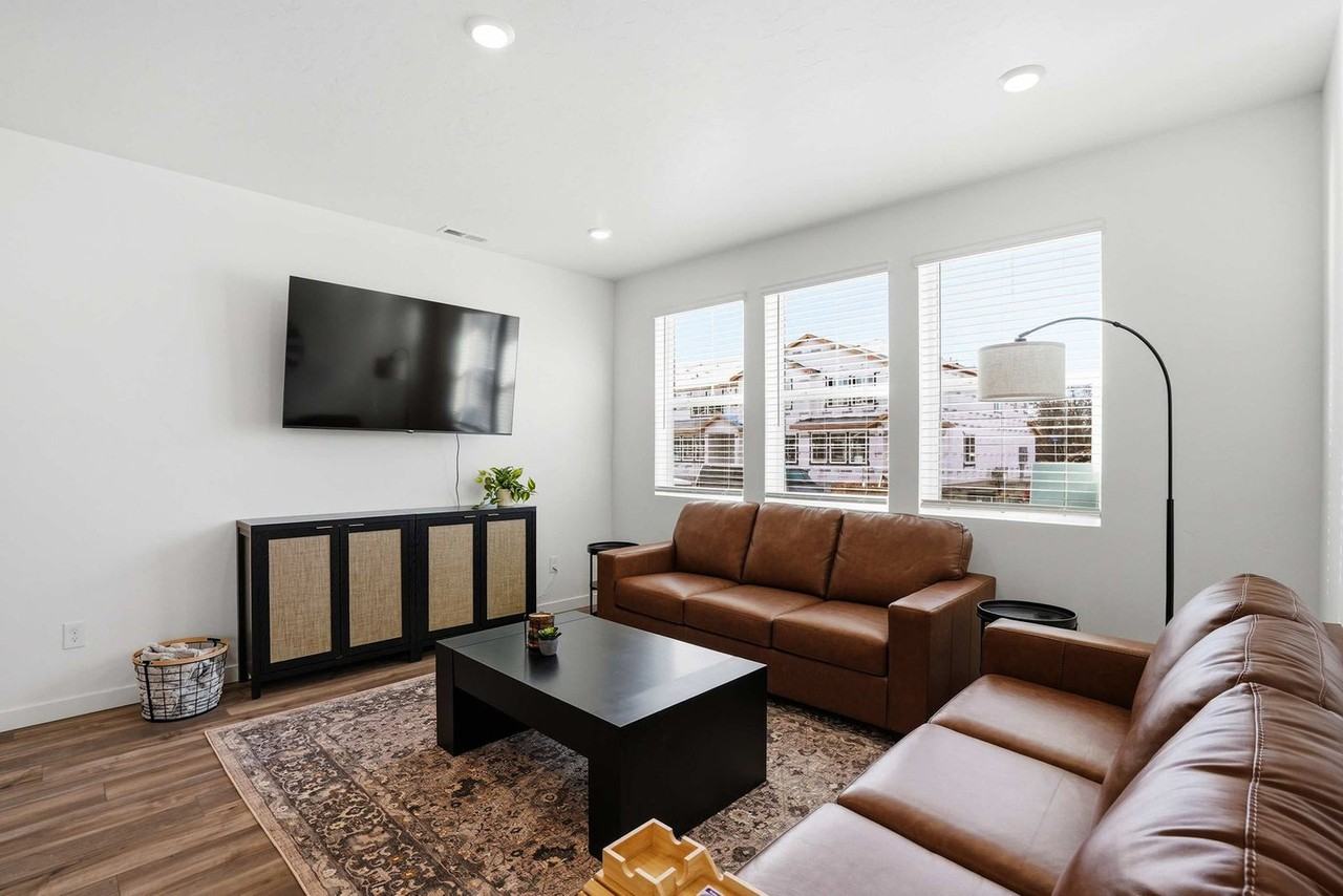 4232 W Perspective St #1557703P - Photo 2 of 35