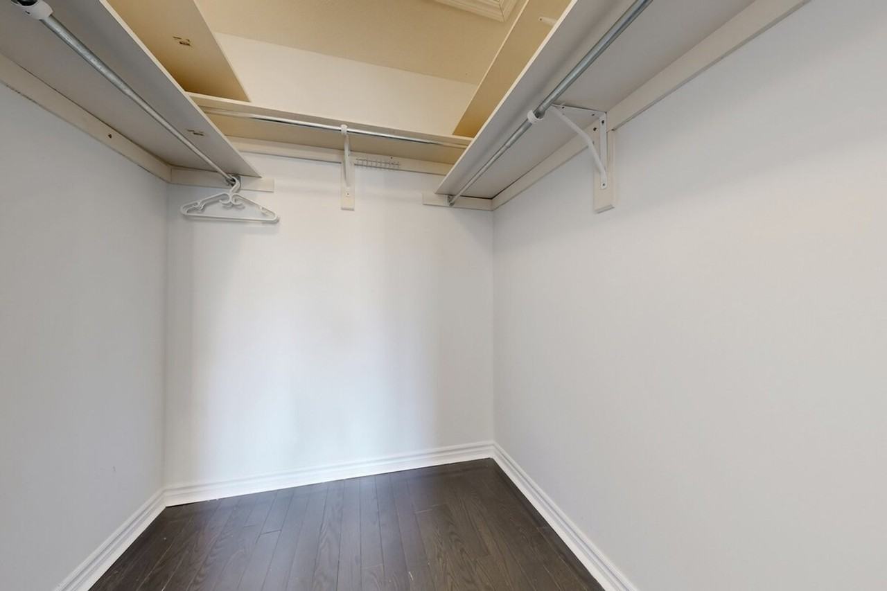 29 Woodhaven Cres #1526917P - Photo 7 of 42
