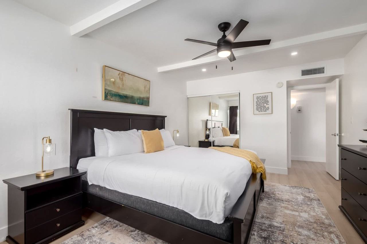 4630 N 68th St #1558632P - Photo 2 of 16