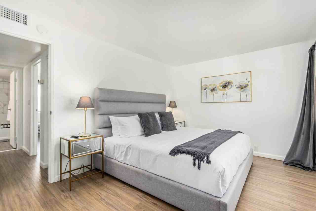 4610 N 68th St #1558642P - Photo 4 of 29