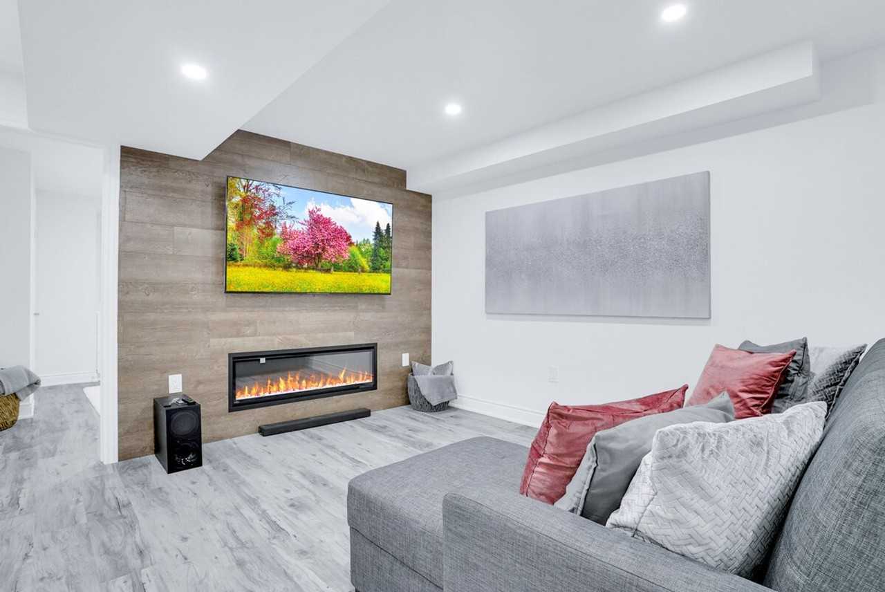 18 Dotchson Ave #1504518P - Photo 4 of 50