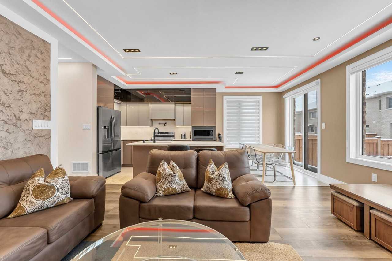 12 Emily St #1504525P - Photo 3 of 45