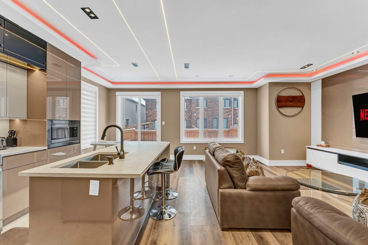 12 Emily St #1504525P - Photo 5 of 45