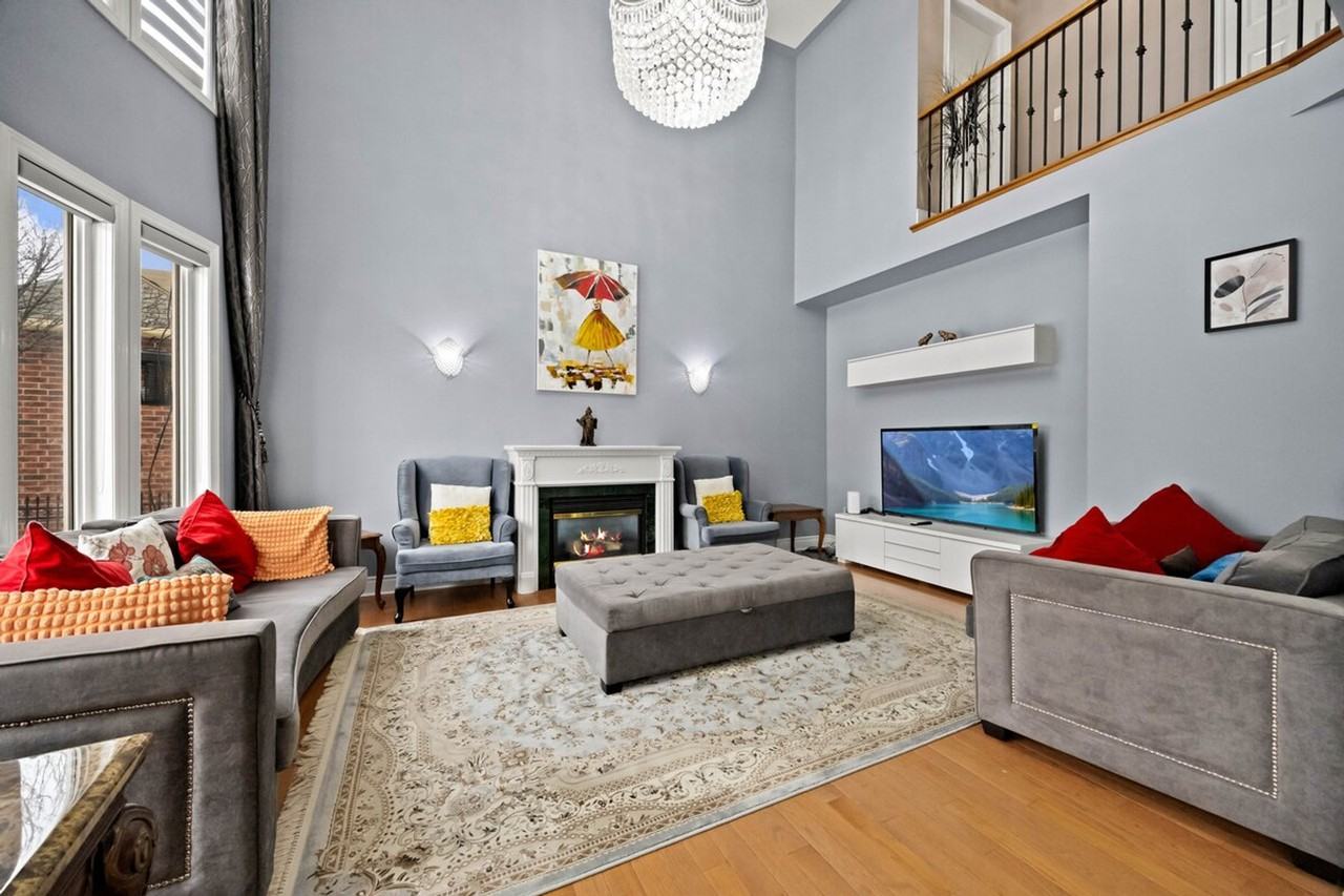 43 Saint Hubert Dr #1504441P - Photo 3 of 42