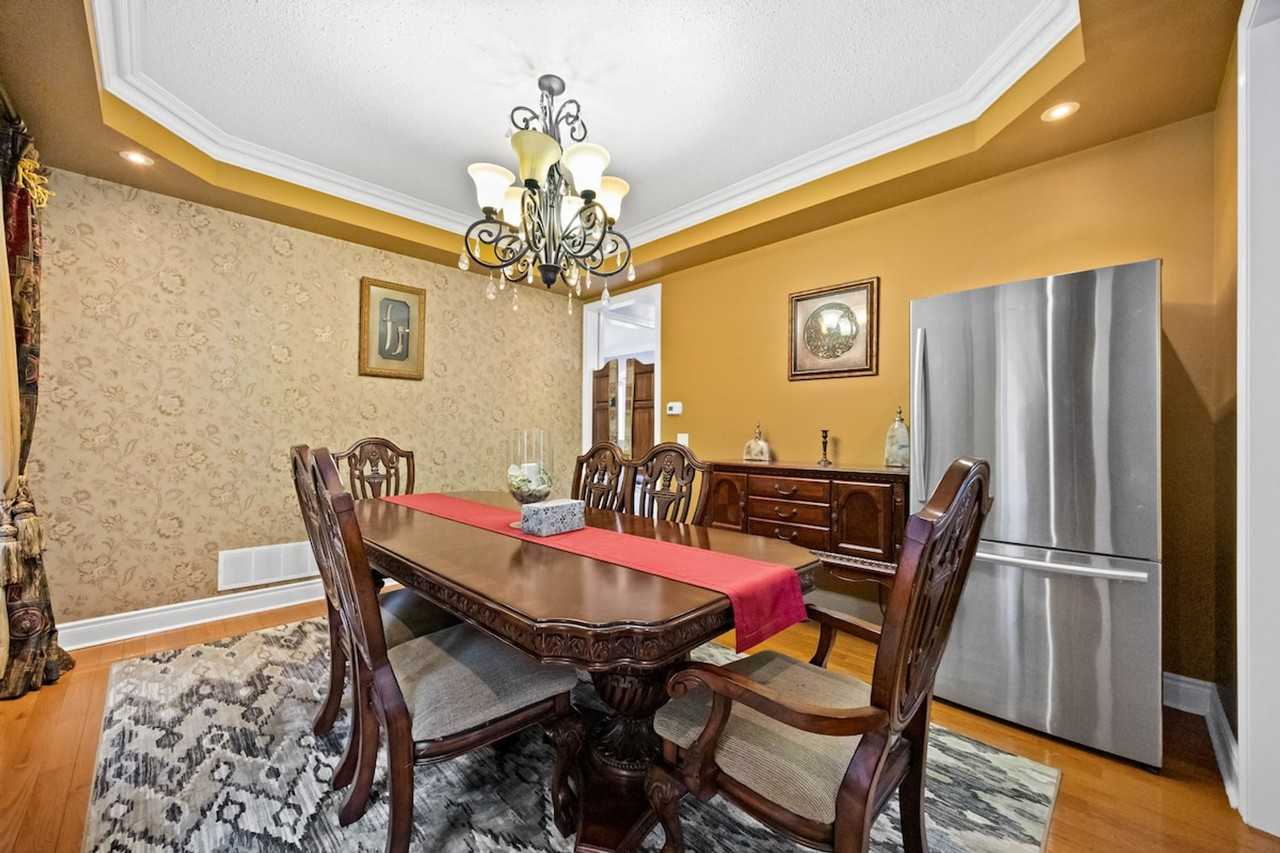 43 Saint Hubert Dr #1504441P - Photo 6 of 42