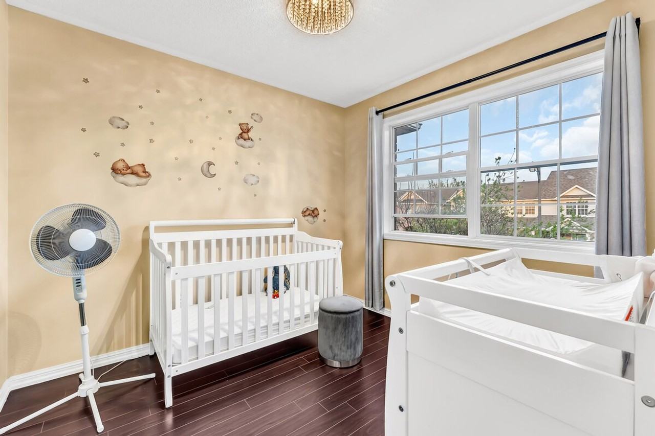 362 Baverstock Cres #1504438P - Photo 7 of 28