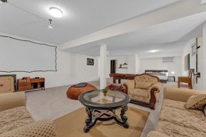 featured image of 12 Oceanic Ave