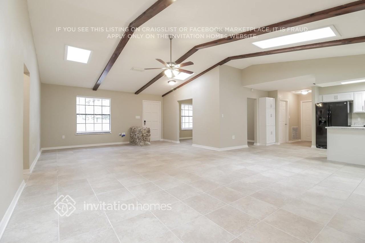 34139 Radio Rd - Photo 4 of 21