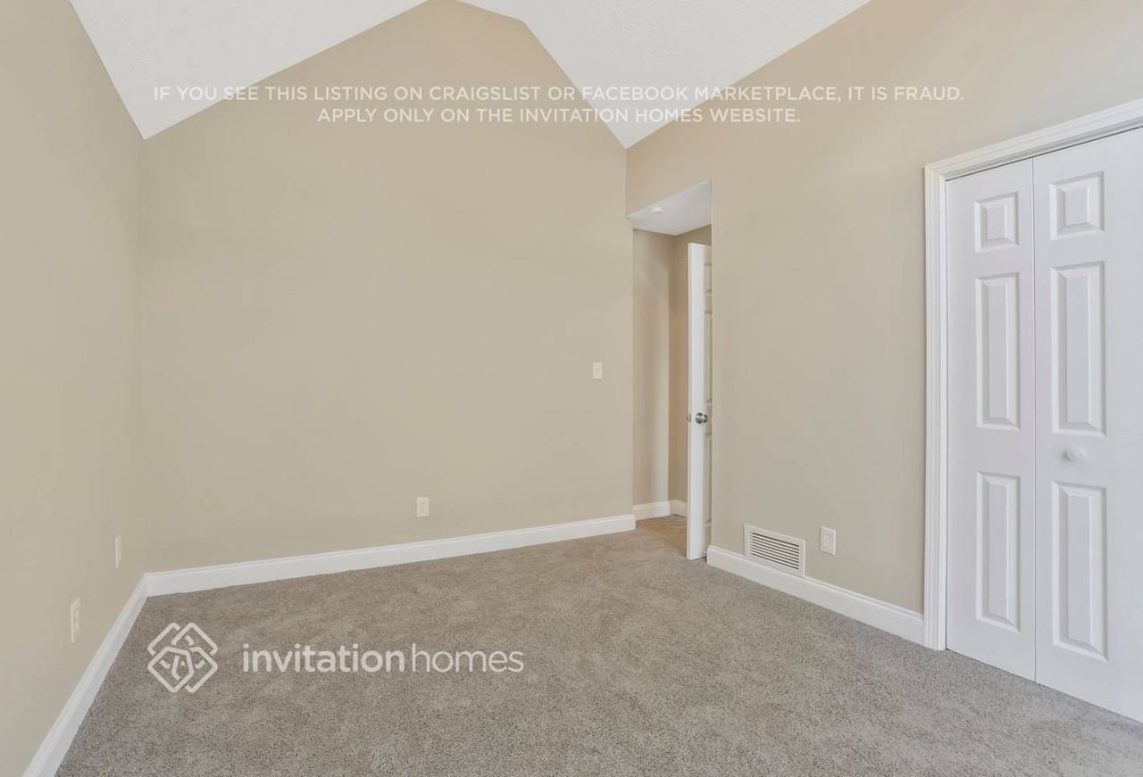 300 Jasmine Dr - Photo 5 of 26