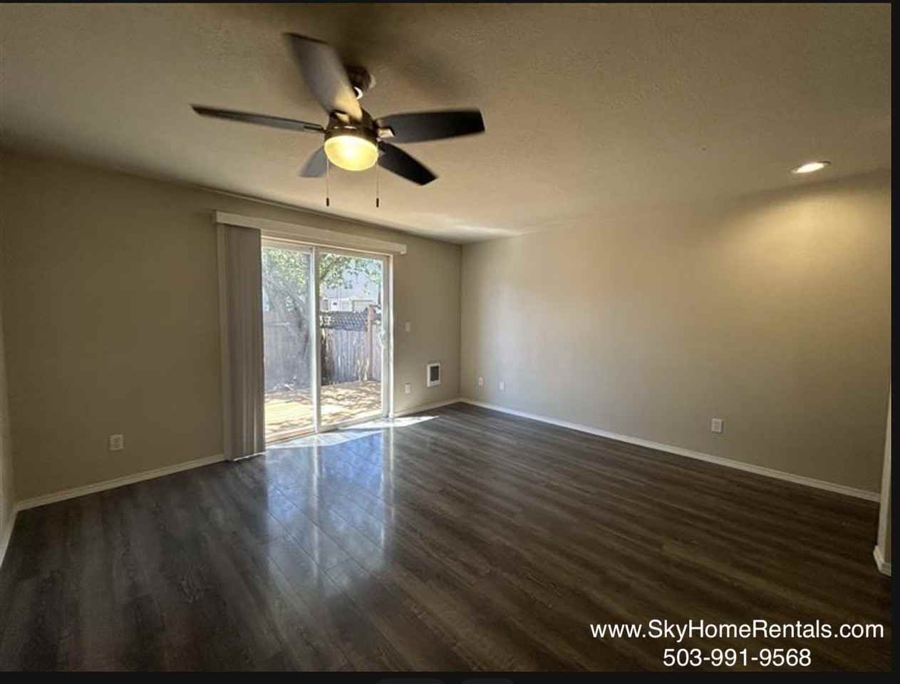 2180 Maplewood Drive South - Photo 2 of 19