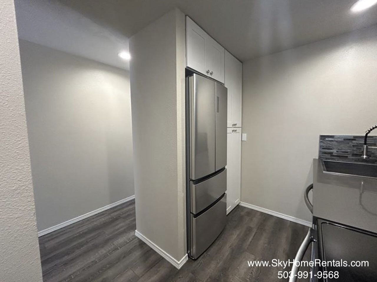 2180 Maplewood Drive South - Photo 6 of 19
