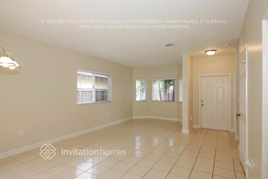 2538 Ne 41st Ave - Photo 2 of 16