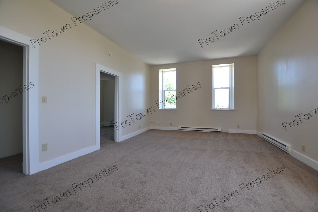 201 North Broadway Street #3 - Photo 5 of 7