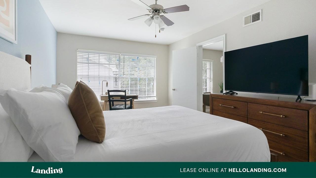 3419 Fountains Dr - Photo 4 of 50