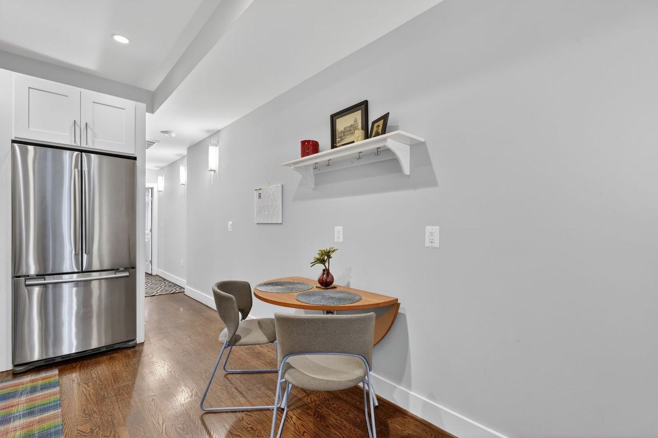 611 2nd St NE #2 - Photo 4 of 15