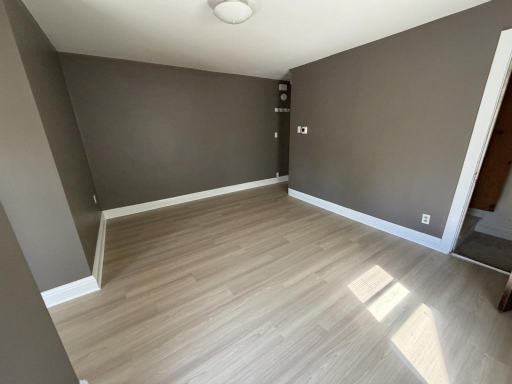 754 State St - Photo 3 of 10
