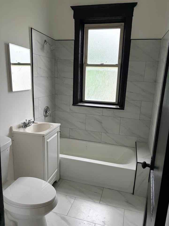 7257 South Marshfield Avenue #2 - Photo 7 of 9