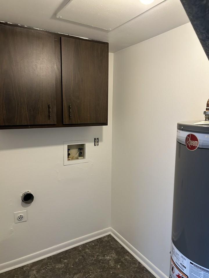 488 Heather St - Photo 6 of 16