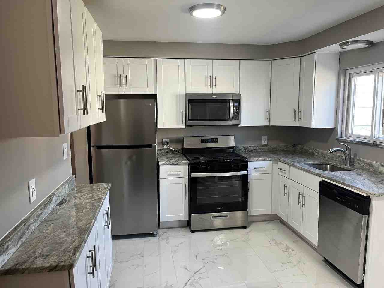 25375 Collingwood St #MAIN - Photo 2 of 14