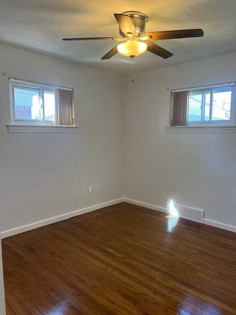 25375 Collingwood St #MAIN - Photo 7 of 14