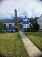 featured image of 844 Forest St