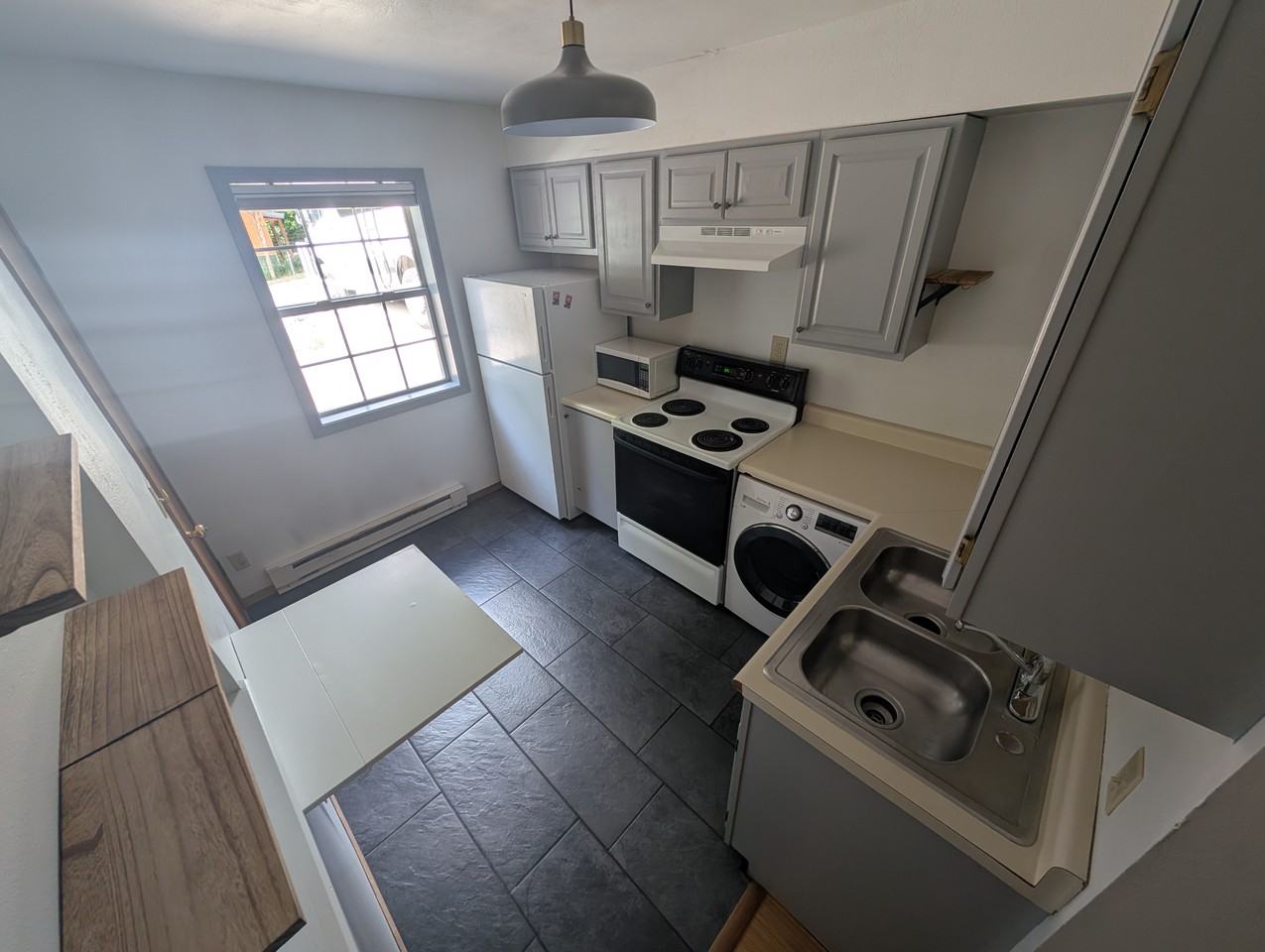 106 Spruce Ct #D1 - Photo 4 of 13