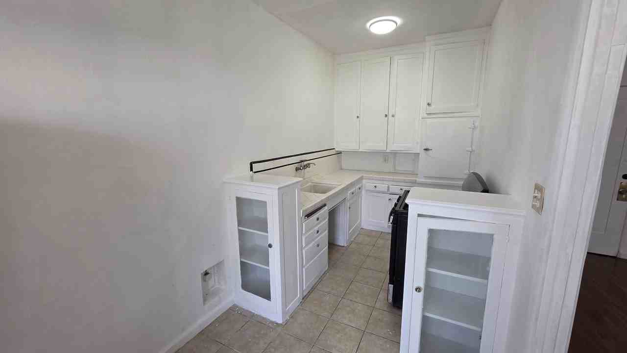 5723 Huntington Dr N #14 - Photo 3 of 8