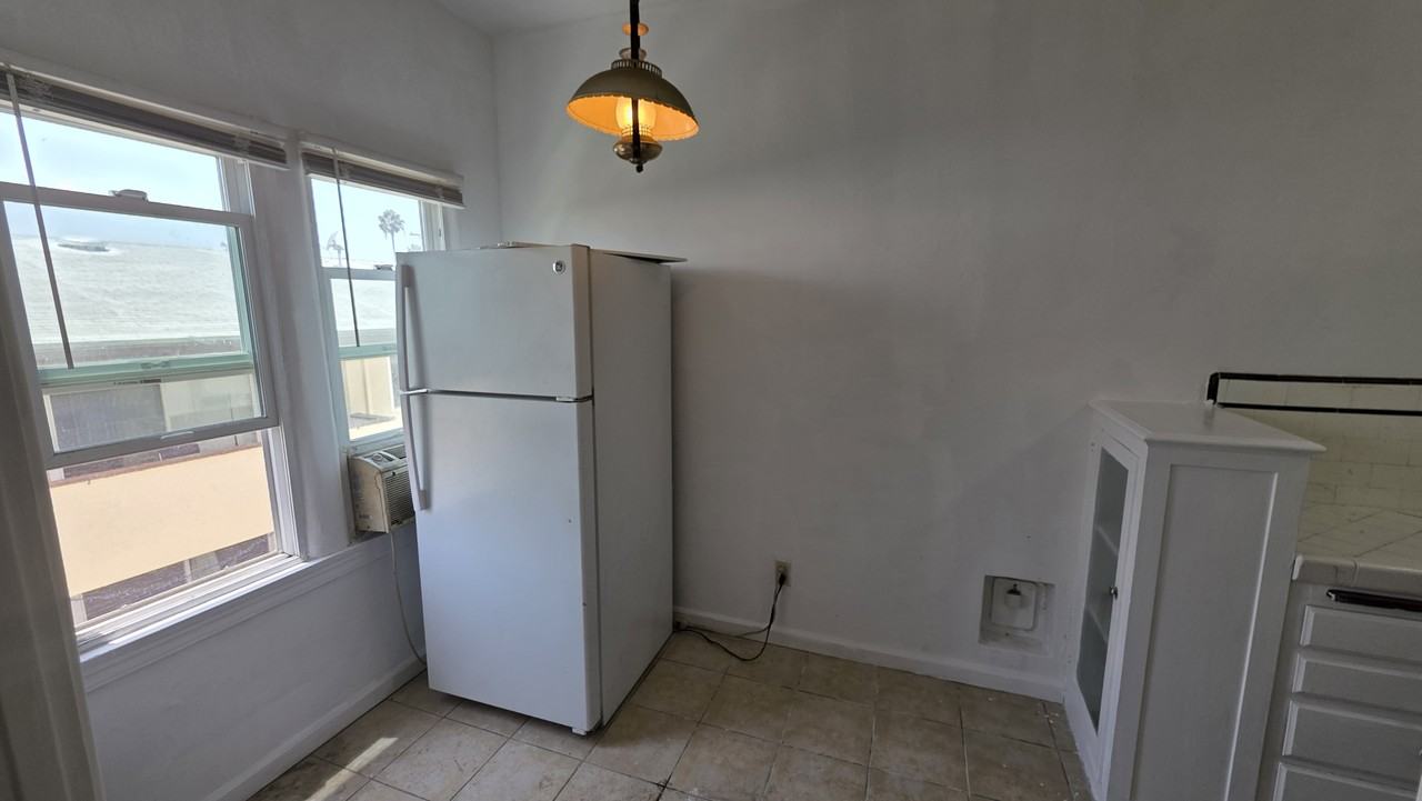 5723 Huntington Dr N #14 - Photo 4 of 8
